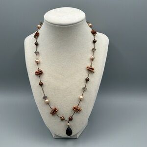Elegant Brown and Pearl Necklace